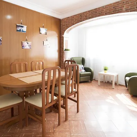 Camp Nou Home Guest house *